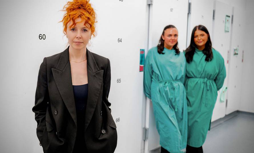 Stacey Dooley - Inside the Undertakers